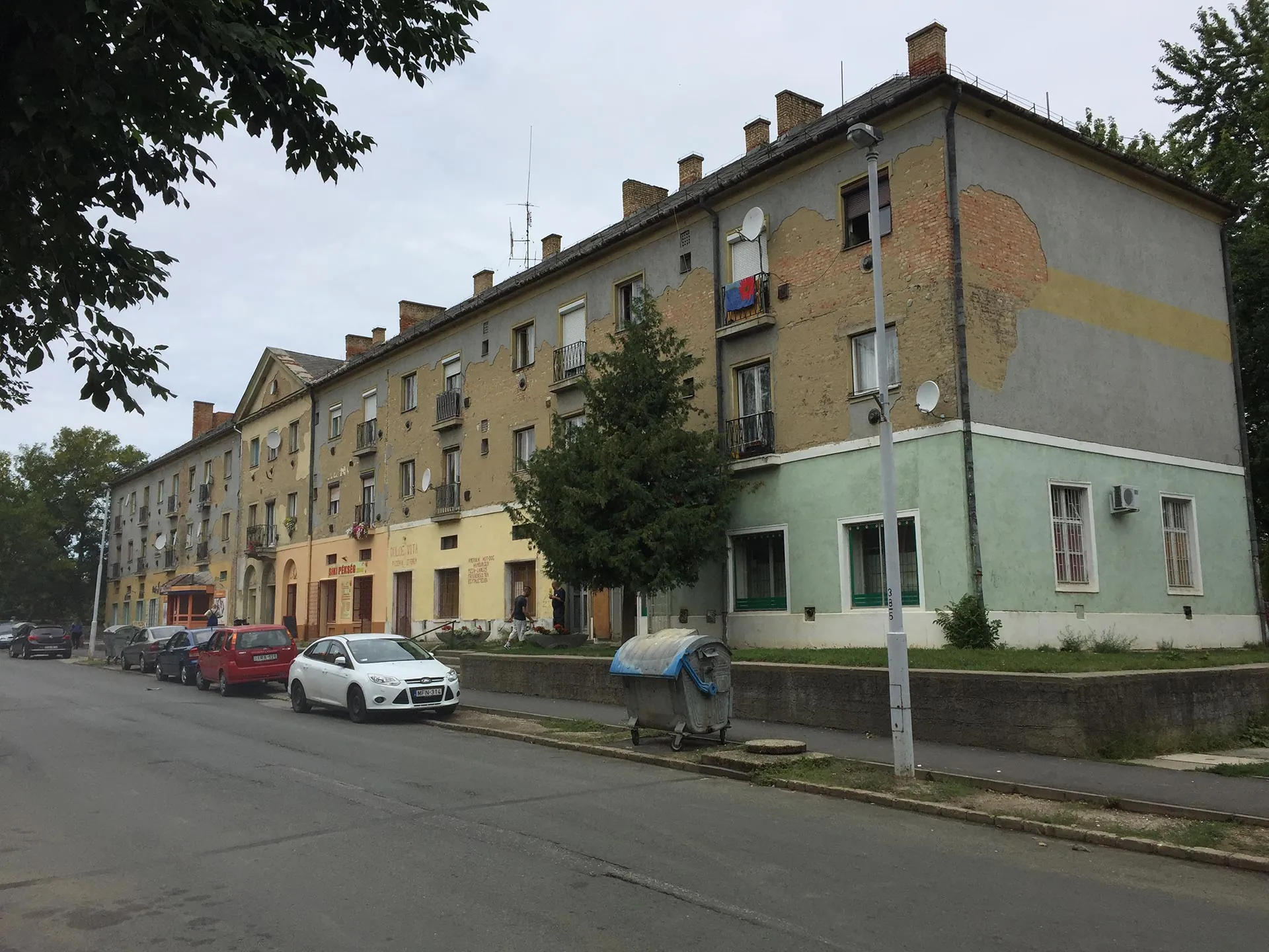 Az Árpád vezér úti lakótömb felújítás előtt