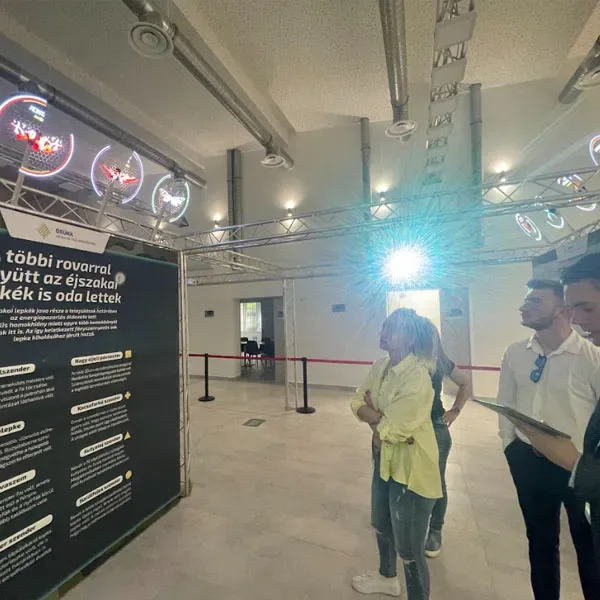 Hologramos megjelenítés közelről